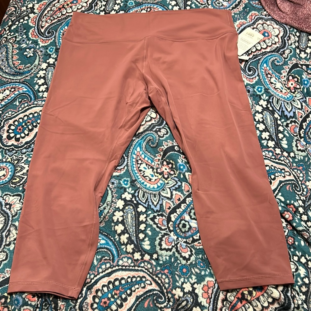 NWT Athleta Transcend 7/8 Tight Leggings